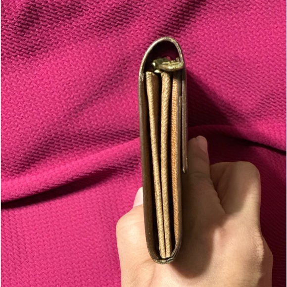 Authentic Louis Vuitton Monogram wallet - Picture 5 of 10